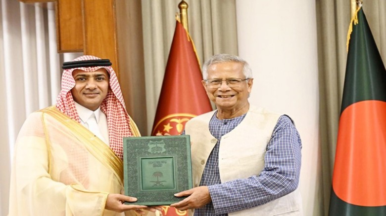 প্রধান উপদেষ্টাকে সৌদিতে আমন্ত্রণ যুবরাজের